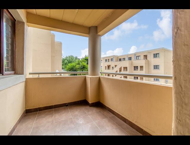 1 BEDROOM APARTMENT TO LET IN WELTEVREDEN PARK